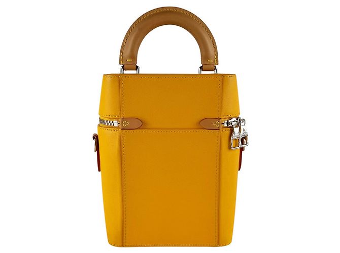 Louis Vuitton Saffron Leather Shoulder Bag Golden - view 3