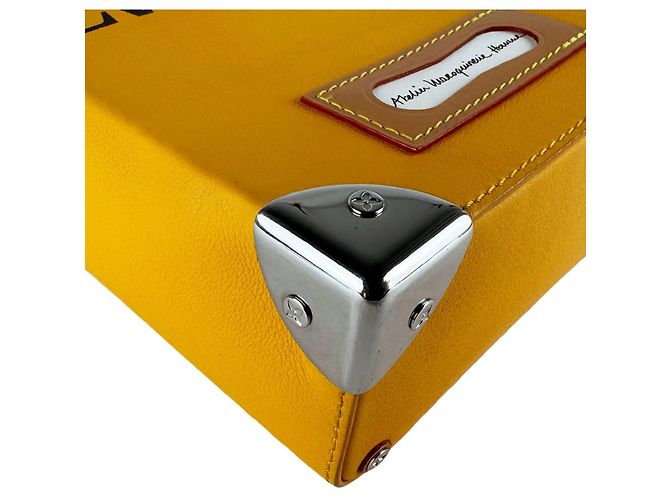 Louis Vuitton Saffron Leather Shoulder Bag Golden - view 9