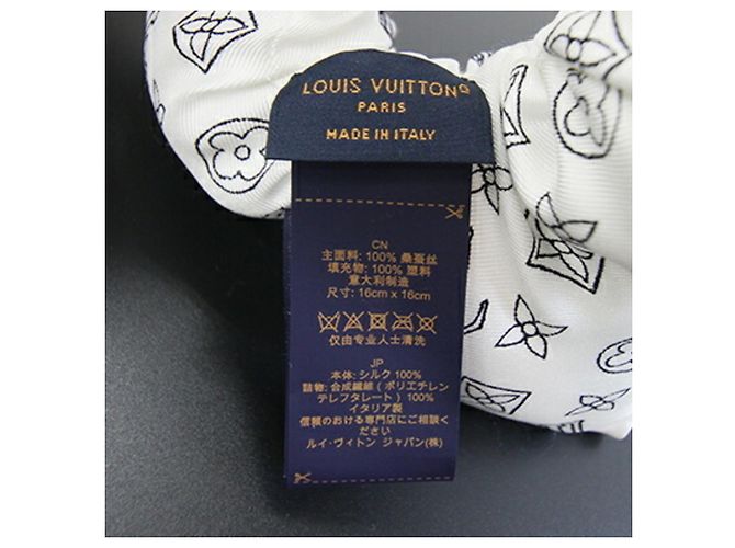 Scrunchie Louis Vuitton Fleur Piqué Bianco - vista 4