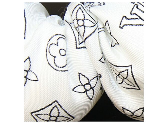 Scrunchie Louis Vuitton Fleur Piqué Bianco - vista 5