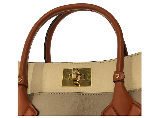Sac à main Louis Vuitton On My Side MM - vue 6