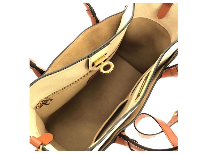 Sac à main Louis Vuitton On My Side MM - vue 7