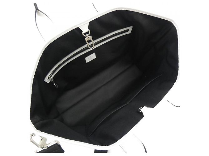 Tote Louis Vuitton Taiga Lama Weekend Bianco - vista 6
