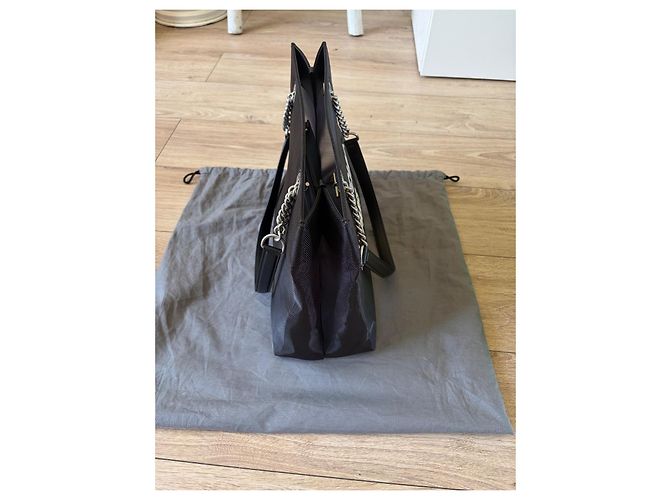 Balenciaga Borsa Tote in Tela Nera con Catene Nero - vista 3