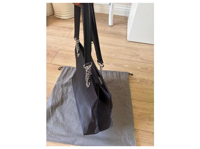 Balenciaga Borsa Tote in Tela Nera con Catene Nero - vista 4