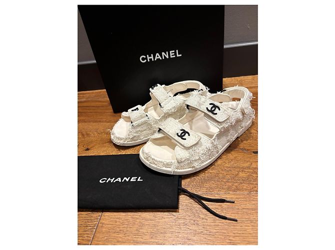 Sandali Chanel in tweed bianco con logo CC - vista 7