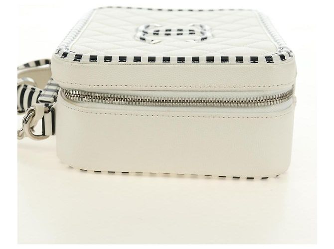 CHANEL CC Figley Matelasse Chain Bag Caviar Skin White Silver CC Auth 189075SM Argento Bianco - vista 3