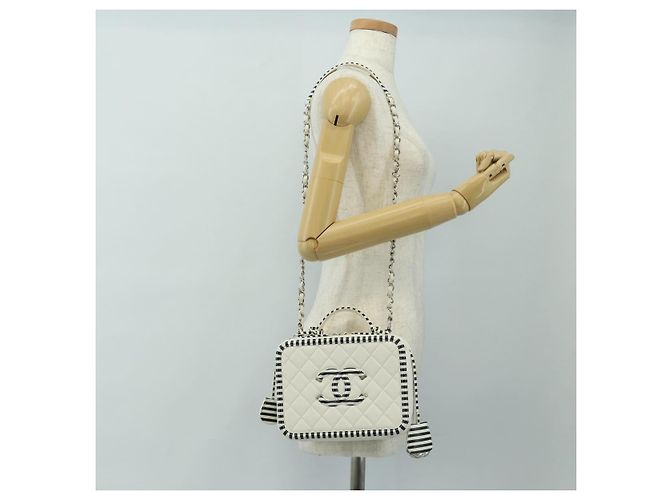 CHANEL CC Figley Matelasse Chain Bag Caviar Skin White Silver CC Auth 189075SM Argento Bianco - vista 34
