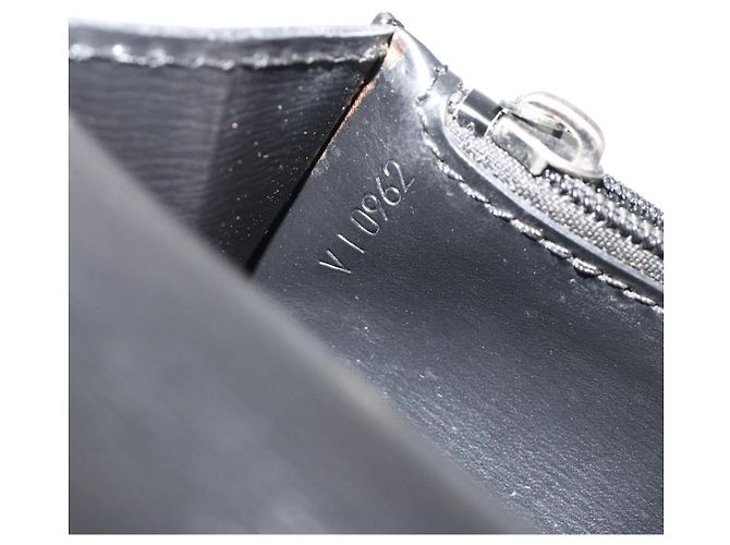 LOUIS VUITTON Epi Pochette Ceinture Waist Bag Black M52602 LV Auth ep15030 - vista 12