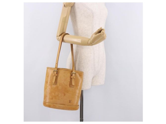 Bucket Borsa a tracolla LOUIS VUITTON Nomad in pelle PM Beige M85001 LV Auth 189289 - vista 27