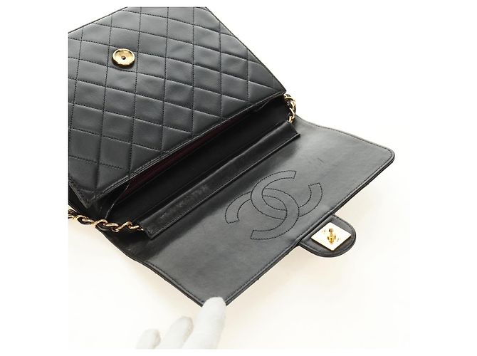 CHANEL Matelasse Chain Shoulder Bag Lamb Skin Black Gold CC Auth 189753V Nero D'oro - vista 21