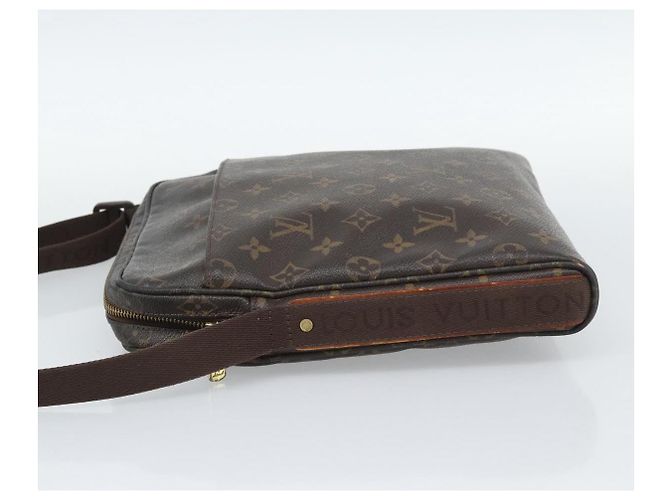 LOUIS VUITTON Bolsa de Ombro Monogram Trotteur Bobour M97037 LV Auth 189815 Monograma - vista 3