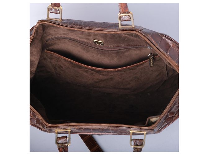 Autre Marque Bolsa de mão com alça superior em couro de crocodilo marrom Pierre Cardin - vista 11