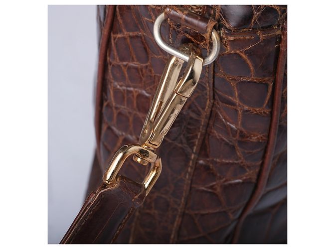 Autre Marque Bolsa de mão com alça superior em couro de crocodilo marrom Pierre Cardin - vista 9