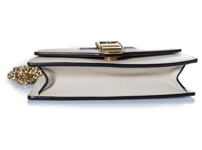 Gucci, bolso Sylvie mini chain en blanco - vista 3