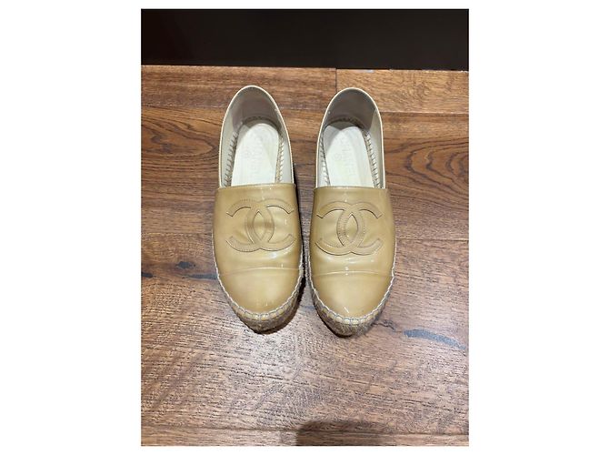 Chanel Espadrilles CC in Vernice - Beige - vista 10