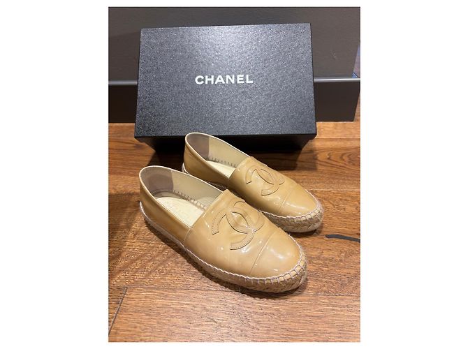 Chanel Espadrilles CC in Vernice - Beige - vista 6