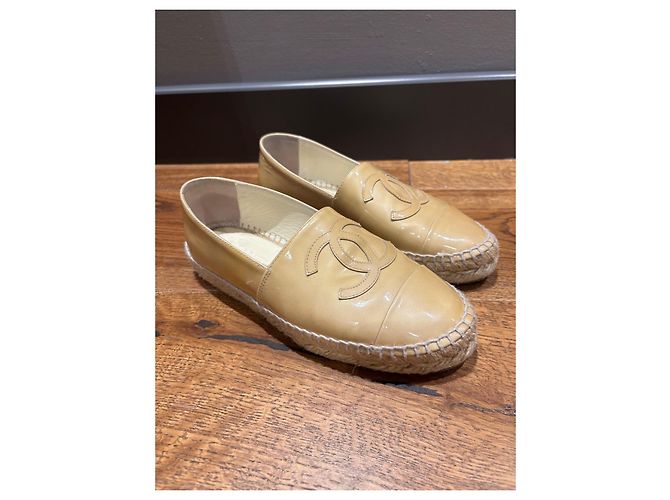 Chanel Espadrilles CC in Vernice - Beige - vista 9