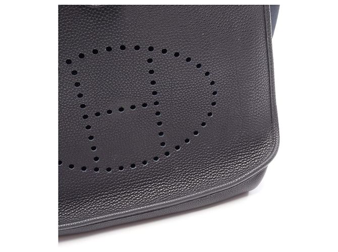Hermès Borsa a tracolla Hermes Evelyne 1 PM in pelle Togo blu navy - vista 8