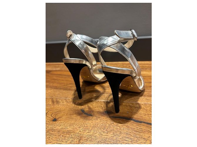Prada Metallic-Leder und Wildleder-Strap-Heels Schwarz Silber - Ansicht 9