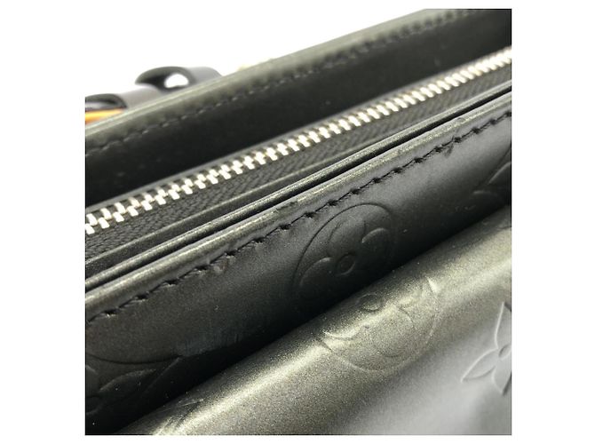 Borsa a tracolla Louis Vuitton Monogram Matte Alston M55122 Nero - vista 4