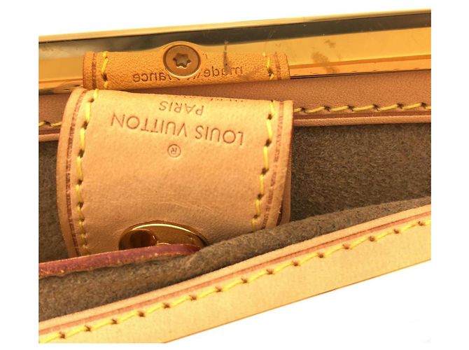 Sac à main Louis Vuitton Multicolor Judy MM Noir - vue 10
