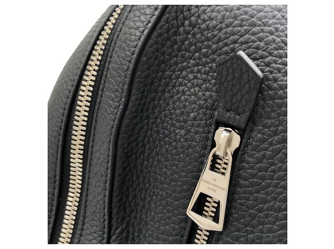 Zaino Louis Vuitton Taurillon Armand Nero - vista 5