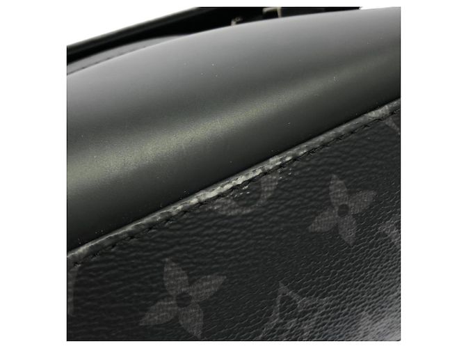 Borsa a tracolla Louis Vuitton Monogram Eclipse Messenger Voyage PM Nero - vista 5