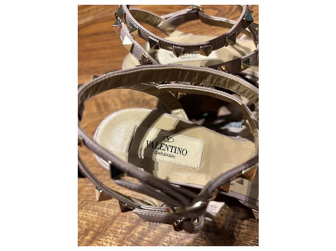 Rockstud Ankle Strap Pumps Valentino Garavani Braun - Ansicht 5