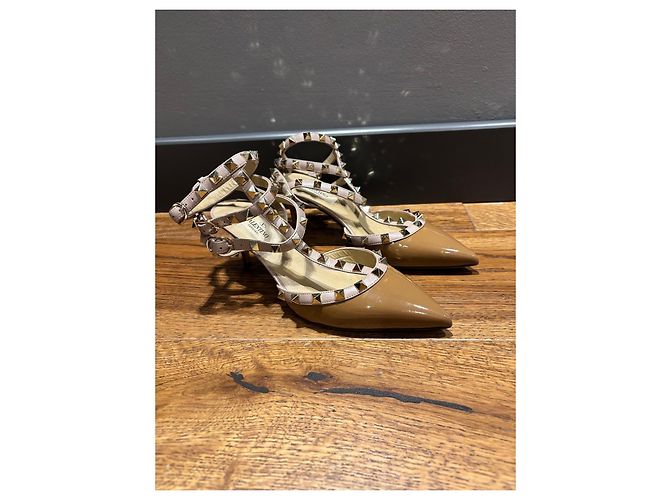 Rockstud Ankle Strap Pumps Valentino Garavani Braun - Ansicht 9