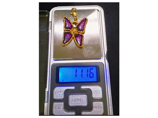 Yves Saint Laurent Pendente a farfalla in metallo dorato e smalto viola D'oro Porpora - vista 9