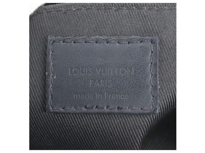 Borsa a tracolla Louis Vuitton Monogram Taurillon Polochon - vista 8