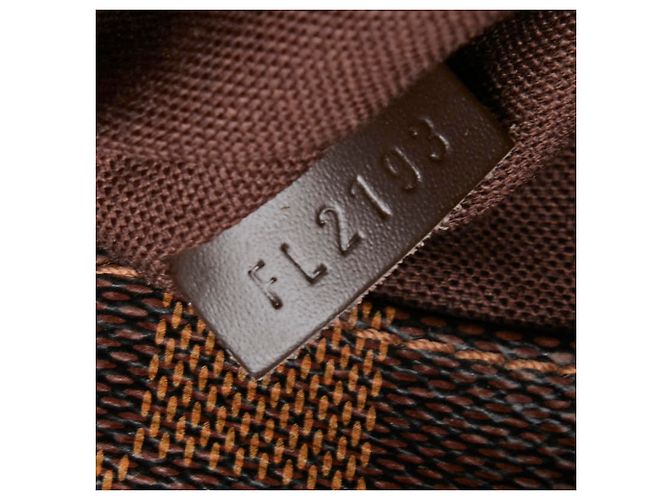 Borsa a tracolla Louis Vuitton Damier District PM Marrone - vista 10