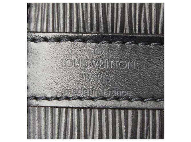 Noe Borsa a tracolla Louis Vuitton Epi Petit Noé Nero - vista 12