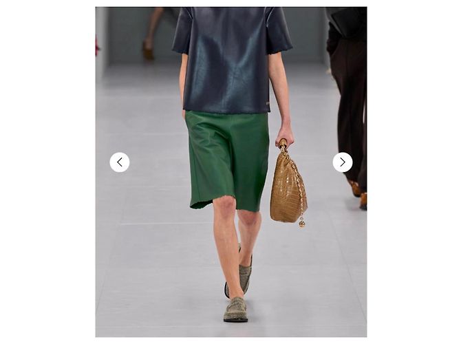 Shorts de couro verde Loewe - vista 3