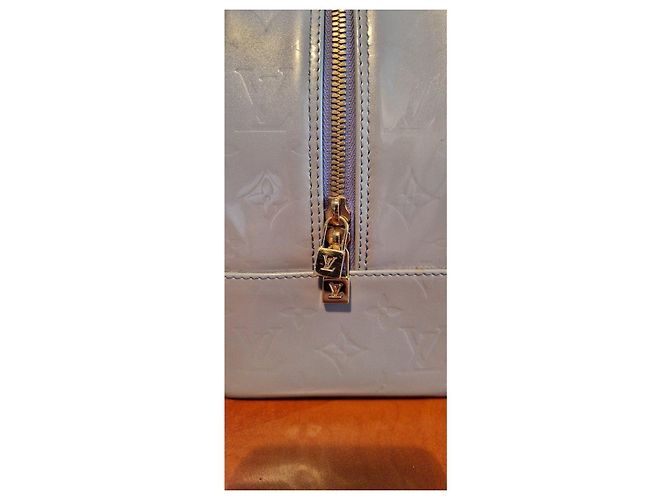 Louis Vuitton Alma PM Monogram Vernis Blu chiaro - vista 4