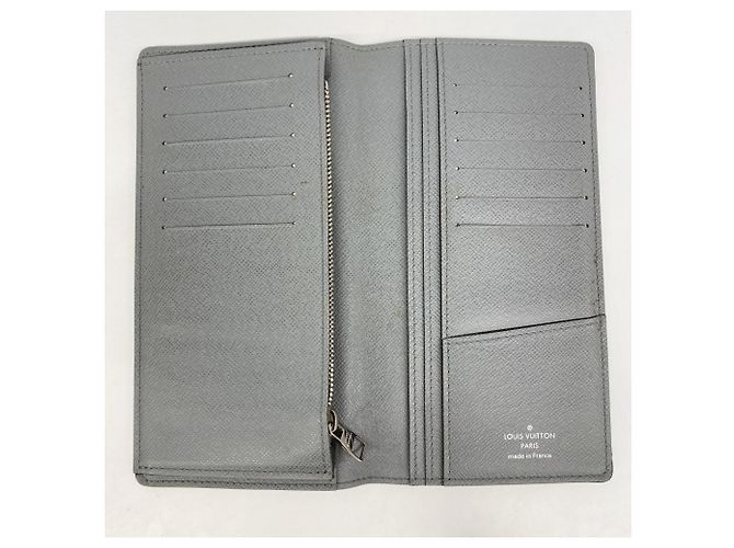 Louis Vuitton Taiga Portefeuille Brazza Long Wallet - vista 3