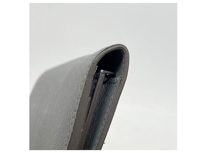 Louis Vuitton Taiga Portefeuille Brazza Long Wallet - vista 8