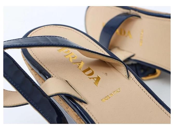 Sandali con Zeppa Prada in Vernice Blu - vista 7