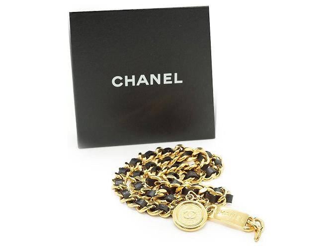 Chanel Vintage CC 31 Gürtel aus Goldmetall Rue Cambon mit Medaillon-Kette Golden - Ansicht 2