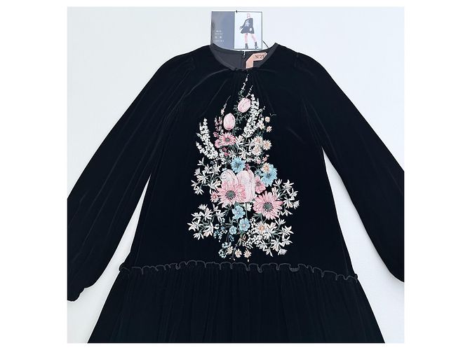 N°21 Schwarzes Samtkleid mit Blumenstickerei Mehrfarben - Ansicht 6