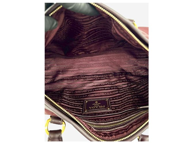 Prada Borsa a manico superiore in nylon e pelle bordeaux Bordò - vista 6