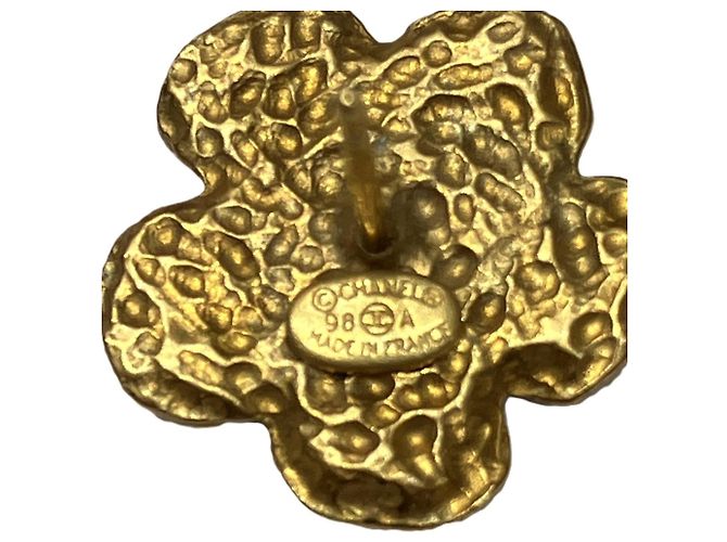Orecchini a lobo in lega dorata Chanel D'oro - vista 5