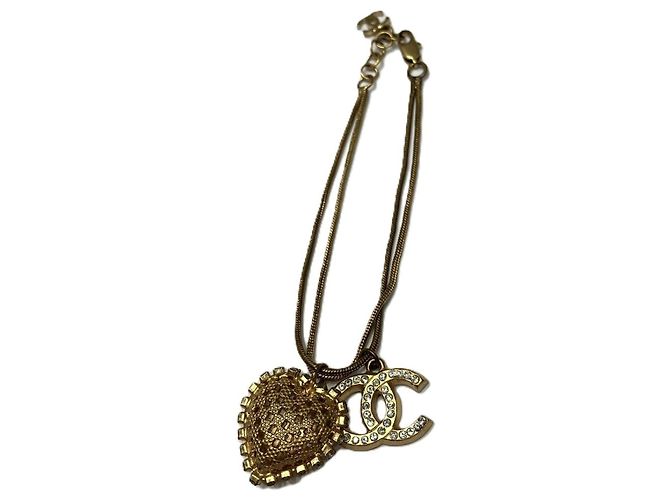 Bracciale con charm Chanel in oro D'oro - vista 3