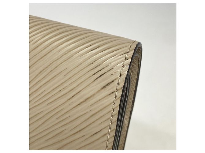Louis Vuitton Tri-fold Wallet Epi Portefeuille Twist Compact XS - Ansicht 6
