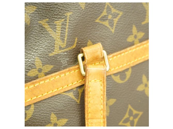 Borsa a Spalla Louis Vuitton Monogram Coussin GM Marrone - vista 10