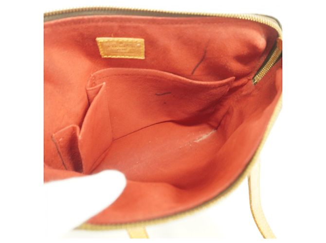 Borsa a Spalla Louis Vuitton Monogram Coussin GM Marrone - vista 4
