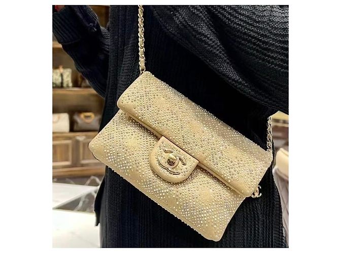 Chanel Borsa a Patta in Pelle Dorata e Strass D'oro - vista 6