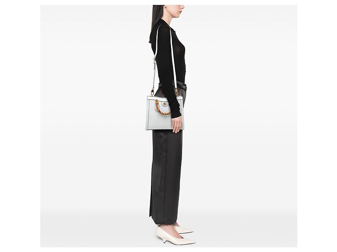 Gucci Diana Satchel aus weißem Kalbsleder und Bambus, Größe Medium - Ansicht 6