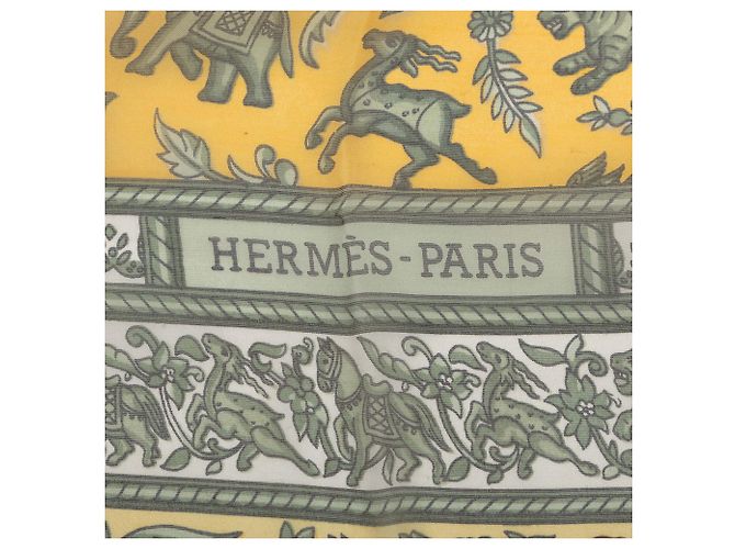 Lenço de seda Hermès Yellow Chasse en Inde 90 Amarelo - vista 6